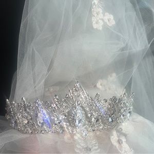 Bridal tiara/crown